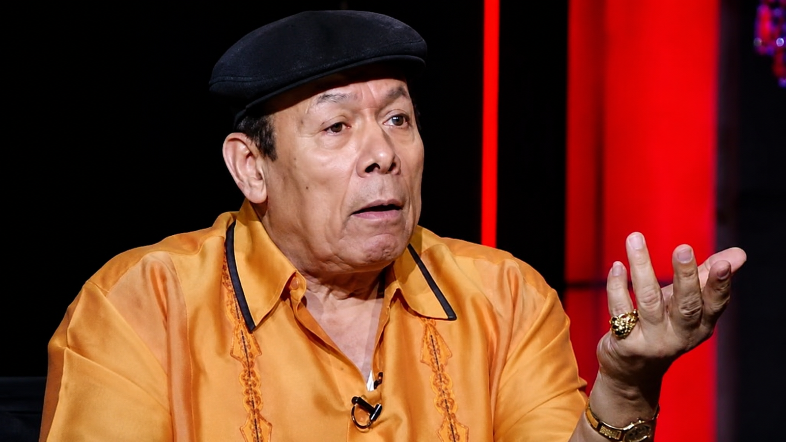 أحمد ماهر يكشف كواليس أزمة رأفت الهجان ويهاجم بيان نقابة المهن التمثيلية: عاتبت أشرف زكي على التسرع
