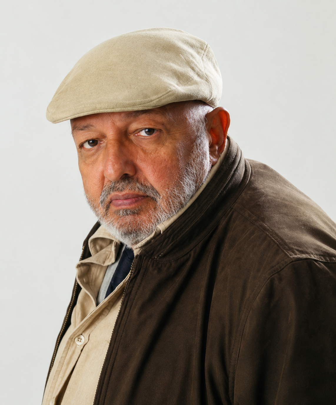 ذكرى وفاة محمد خان.. المخرج الذي غيّر ملامح السينما الواقعية في مصر بأعمال خالدة