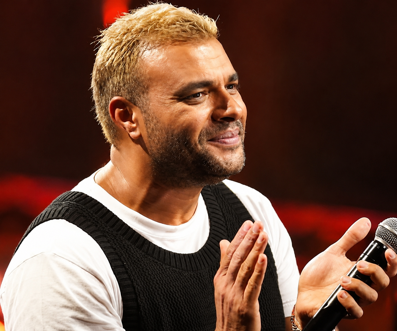 رامي صبري يتألق في الليلة الثانية من حفلاته في أبوظبي وسط تفاعل جماهيري كبير