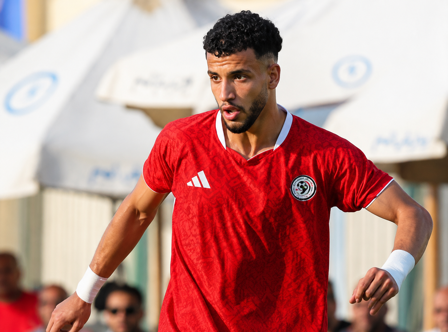 مودرن سبورت يضم سيف أوفا رسميًا لتدعيم الهجوم استعدادًا للموسم الجديد