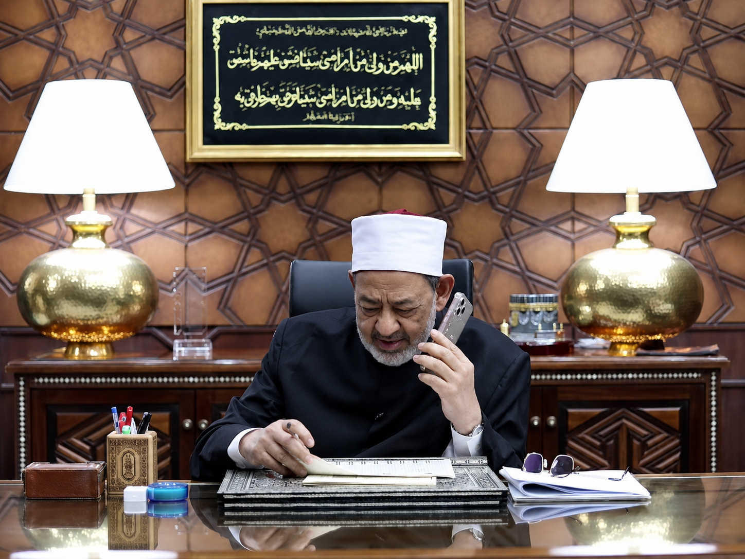 شيخ الأزهر يهنئ رنا محمود قلجة الأولى بالقسم الأدبي بالثانوية الأزهرية في فلسطين ويشيد بصمودها تحت القصف