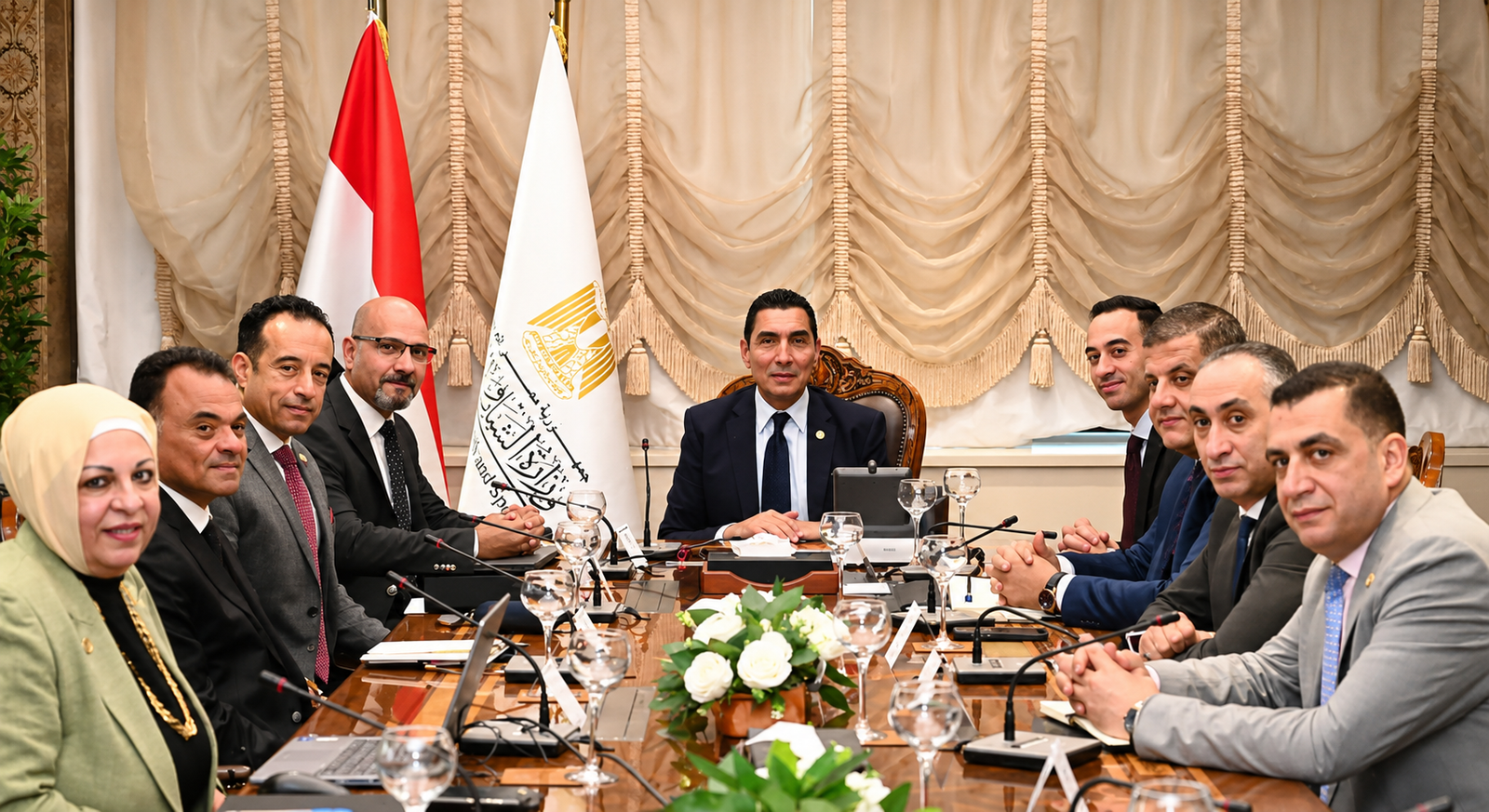 اقتصاد الشباب.. وزير الشباب والرياضة يناقش آليات إطلاق المشروع تنفيذًا لتوجيهات الرئيس السيسي لتعظيم مساهمة الشباب في النشاط الاقتصادي