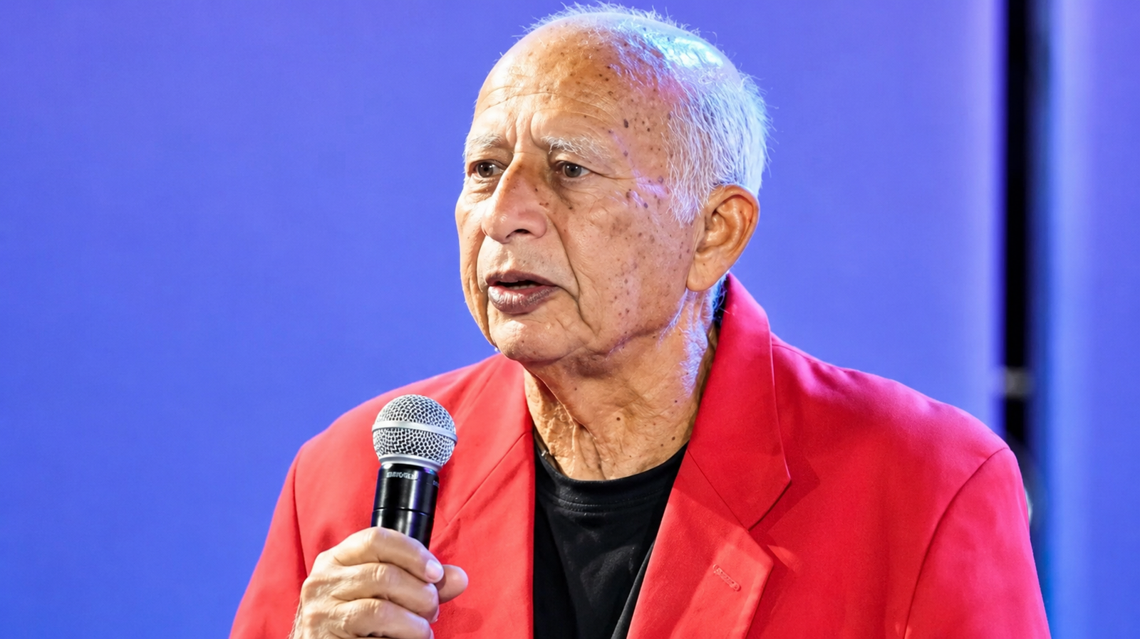 وفاة هاني شنودة تشعل موجة حزن واسعة.. الفن المصري يودع أحد أبرز صناع الموسيقى الحديثة 4 وفاة هاني شنودة تشعل موجة حزن واسعة.. الفن المصري يودع أحد أبرز صناع الموسيقى الحديثة