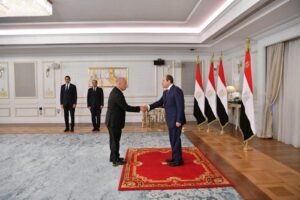 بعد إنجاز كأس العالم.. الرئيس السيسي يكرم أعضاء اتحاد الكرة والجهاز الفني والإداري لمنتخب مصر 2 بعد إنجاز كأس العالم.. الرئيس السيسي يكرم أعضاء اتحاد الكرة والجهاز الفني والإداري لمنتخب مصر