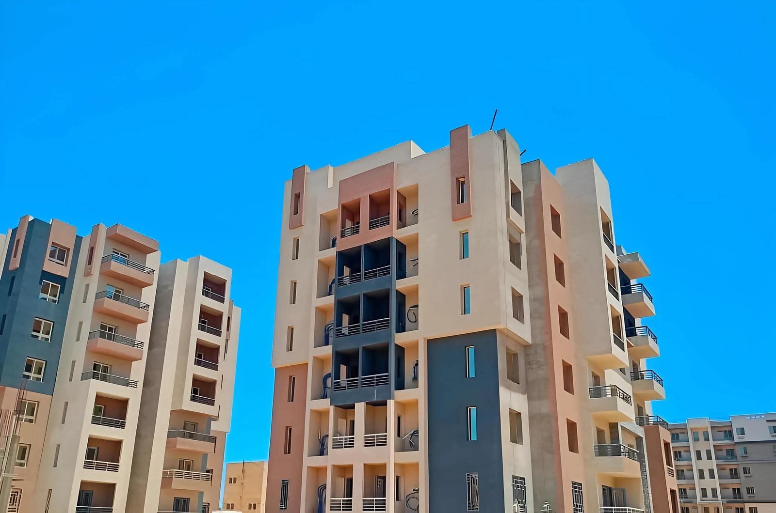 وزيرة الإسكان تتابع مشروع ديارنا وتوجه بسرعة التنفيذ تمهيدًا لتسليم الوحدات للمواطنين