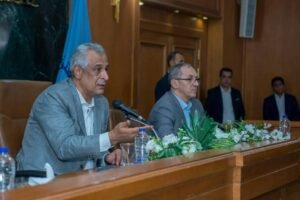 وزير الإنتاج الحربي يتفقد شركة بنها للصناعات الإلكترونية ويؤكد دعم توطين التكنولوجيا وتعزيز التصنيع المحلي