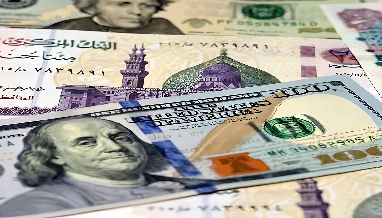 تدفقات الأموال الساخنة في مصر تدعم الجنيه أمام الدولار.. مكاسب جديدة بعد ارتفاع قياسي للاستثمارات الأجنبية 1 تدفقات الأموال الساخنة في مصر تدعم الجنيه أمام الدولار.. مكاسب جديدة بعد ارتفاع قياسي للاستثمارات الأجنبية