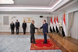 بعد إنجاز كأس العالم.. الرئيس السيسي يكرم أعضاء اتحاد الكرة والجهاز الفني والإداري لمنتخب مصر 5 بعد إنجاز كأس العالم.. الرئيس السيسي يكرم أعضاء اتحاد الكرة والجهاز الفني والإداري لمنتخب مصر