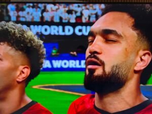 منتخب مصر أمام الأرجنتين.. انطلاق مباراة دور الـ16 وعزف النشيد الوطني يشعل حماس الجماهير في كأس العالم 2026