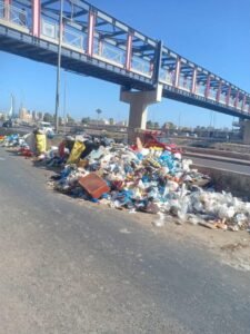 استجابة فورية لشكاوى المواطنين.. محافظة الإسكندرية تواصل رفع المخلفات وتحسين مستوى النظافة بالأحياء