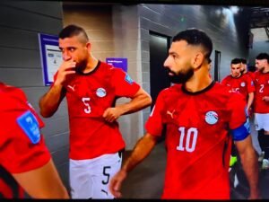 انطلاق الشوط الثاني من مباراة مصر وأستراليا.. الفراعنة يقتربون من حلم التأهل في كأس العالم 2026