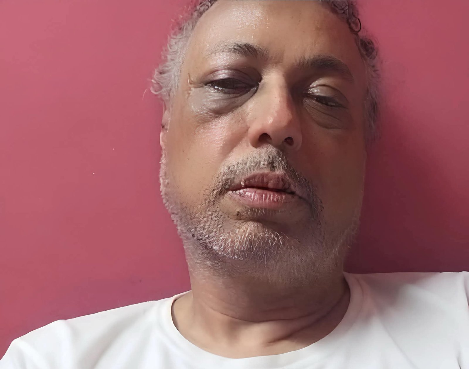 ماجد أباظة يواصل مشاركة تطورات أزمته الصحية ورسائل الدعاء عبر صفحته الشخصية.. وآخر ظهور يؤكد تمسكه بالأمل والإيمان 4 ماجد أباظة يواصل مشاركة تطورات أزمته الصحية ورسائل الدعاء عبر صفحته الشخصية.. وآخر ظهور يؤكد تمسكه بالأمل والإيمان