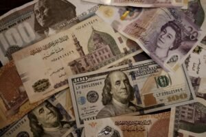 تدفقات الأموال الساخنة في مصر تدعم الجنيه أمام الدولار.. مكاسب جديدة بعد ارتفاع قياسي للاستثمارات الأجنبية 2 تدفقات الأموال الساخنة في مصر تدعم الجنيه أمام الدولار.. مكاسب جديدة بعد ارتفاع قياسي للاستثمارات الأجنبية