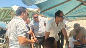 شواطئ الإسكندرية تستقبل مليونًا و250 ألف زائر في يوم واحد.. والإشغال يصل إلى 100% مع حملات رقابية مكثفة