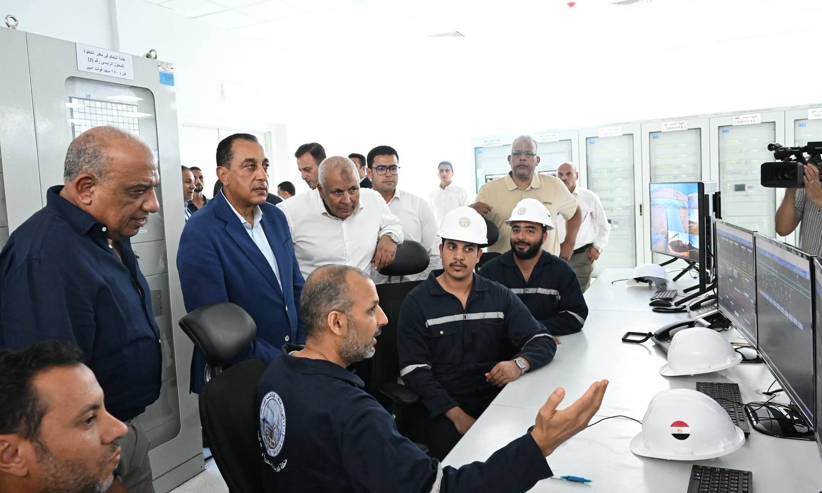 رئيس الوزراء يتفقد محطة محولات كهرباء شرق مطروح ويؤكد جاهزية الشبكة لمواجهة أحمال الصيف