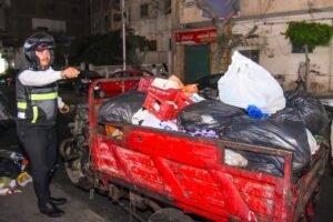 محافظ الإسكندرية يطلق حملة موسعة لمواجهة أوكار فرز المخلفات العشوائية وتعزيز الانضباط بالشوارع