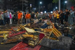 محافظ الإسكندرية يقود حملة مفاجئة بالمنتزه أول.. إزالة تعديات وضبط سرقة كهرباء وتوجيه بتوزيع المضبوطات على دور الرعاية