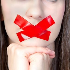 حفظ اللسان وأثر الكلمة الطيبة.. كيف تصنع الكلمات فرقًا في حياة الآخرين؟