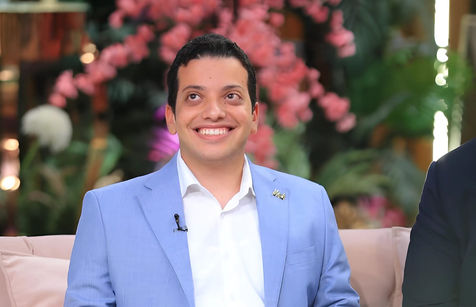 مارك مراد.. طالب مصري كفيف يبتكر نظارة ذكية بالذكاء الاصطناعي لمساعدة المكفوفين
