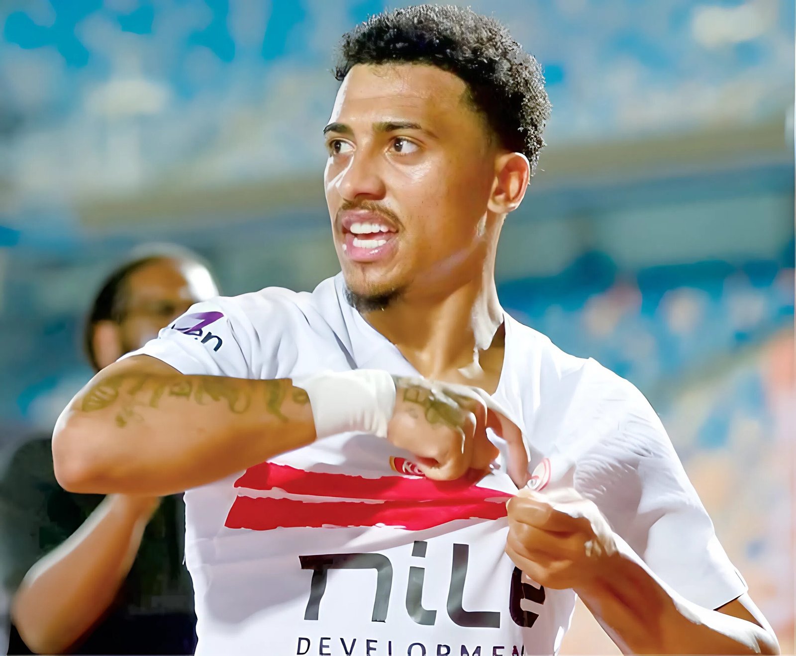 أزمة خوان بيزيرا تتصاعد.. الزمالك وشباب الأهلي دبي يبحثان عن لاعب الزمالك وسط غموض مفاجئ