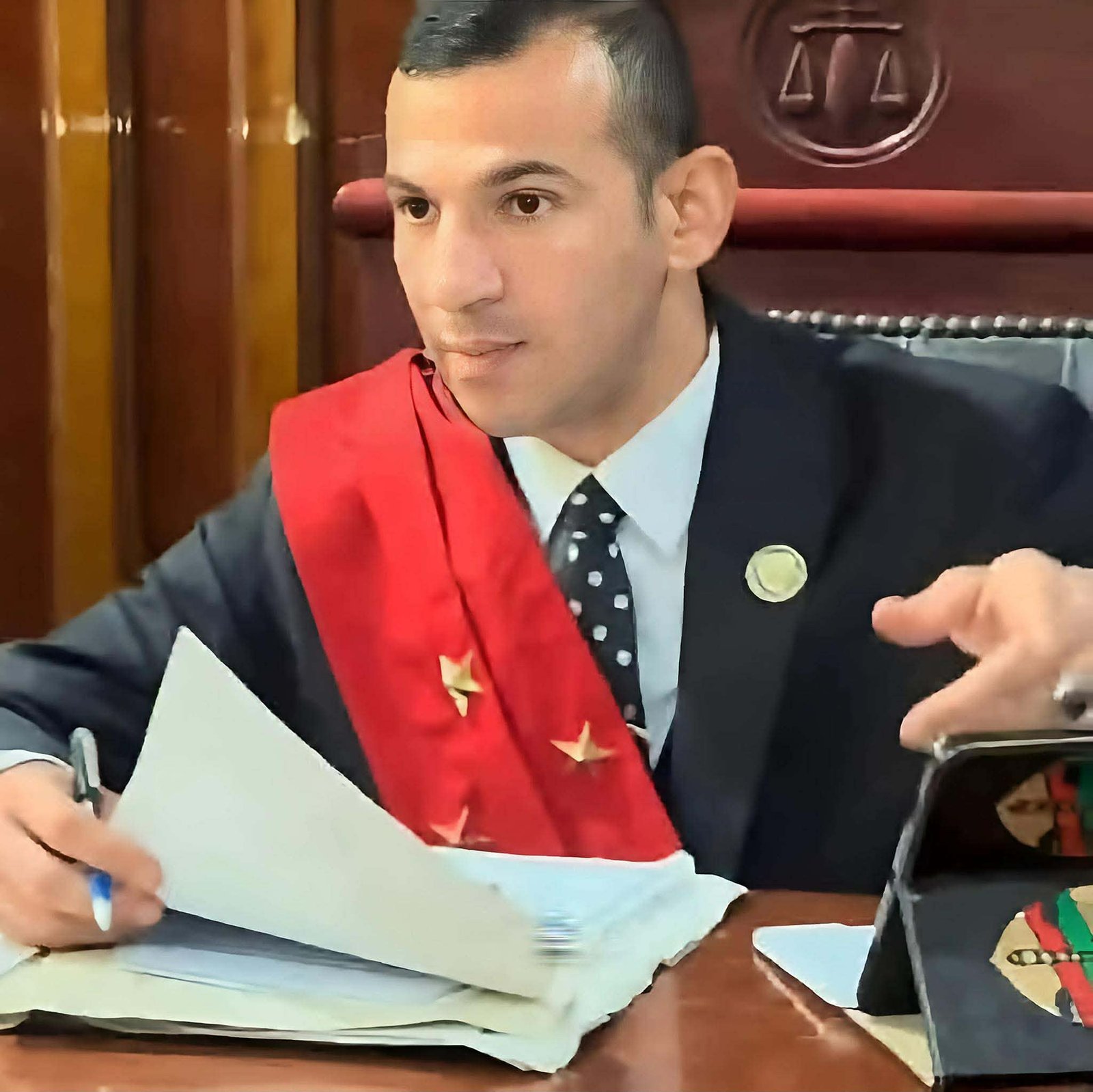 ضبط تشكيل عصابي لانتحال صفة قضائية.. الداخلية تكشف تفاصيل النصب على المواطنين وتزوير الكروت الشخصية 6 ضبط تشكيل عصابي لانتحال صفة قضائية.. الداخلية تكشف تفاصيل النصب على المواطنين وتزوير الكروت الشخصية