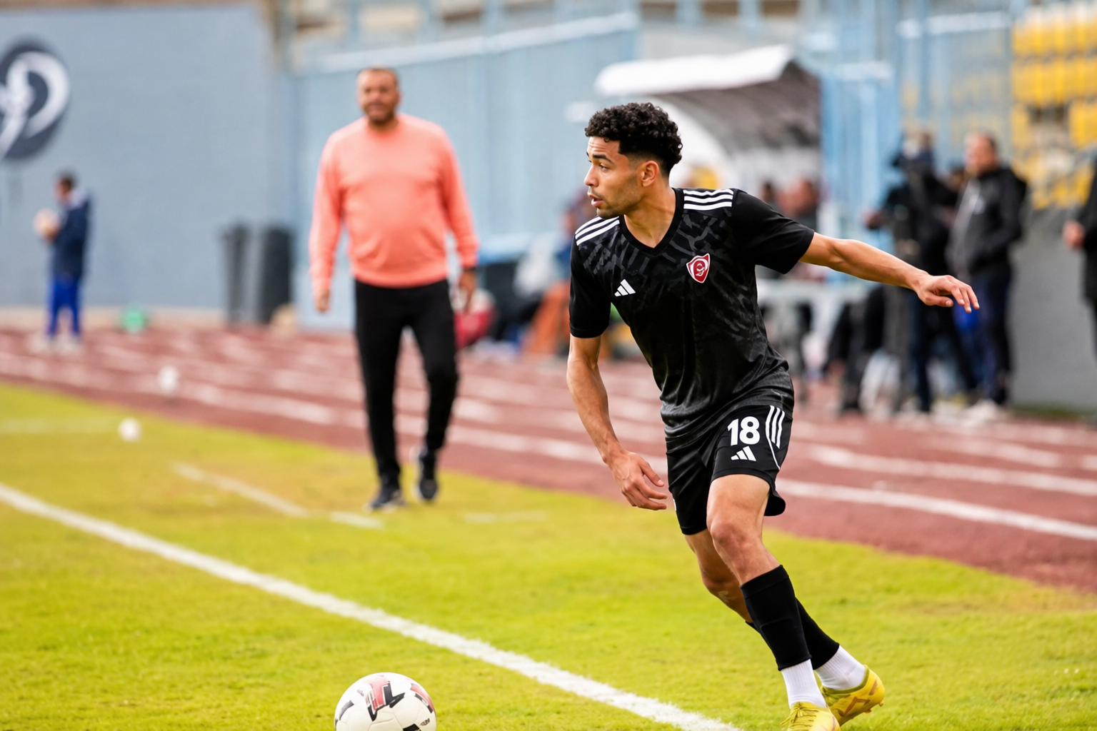 توفيق محمد لاعب بتروجيت يوقع للأهلي.. الصفقة تمت بعد توقيع عقود انتقاله رسميًا