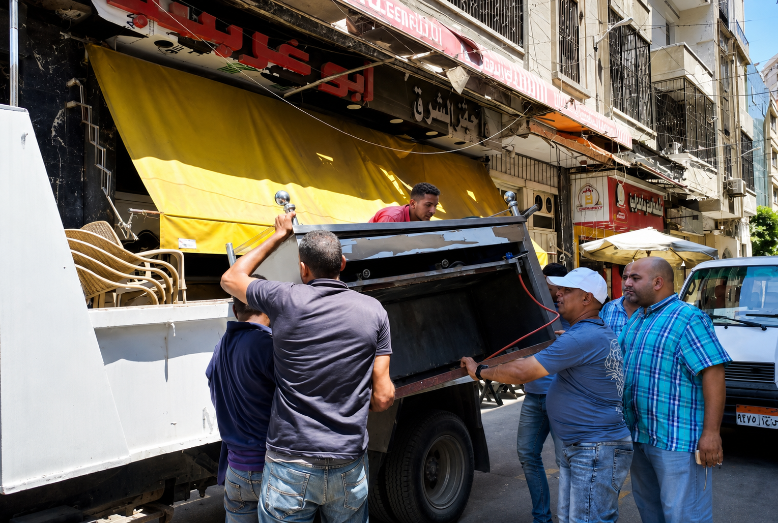 حملات الإسكندرية لإزالة الإشغالات تتصدى للمخالفات.. غلق 124 منشأة والتحفظ على 8792 حالة إشغال خلال أسبوع