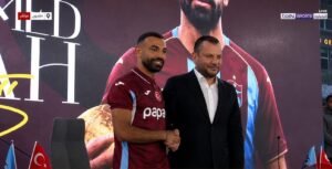 توقيع عقد محمد صلاح مع طرابزون سبور يشعل الأجواء.. بداية مرحلة جديدة للنجم المصري في الدوري التركي