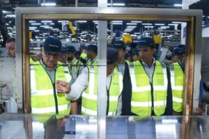 وزير الصناعة ومحافظ الإسكندرية يتفقدان مصانع الكربون الأسود والإطارات بالعامرية لتعميق التصنيع المحلي وزيادة الصادرات 2 وزير الصناعة ومحافظ الإسكندرية يتفقدان مصانع الكربون الأسود والإطارات بالعامرية لتعميق التصنيع المحلي وزيادة الصادرات
