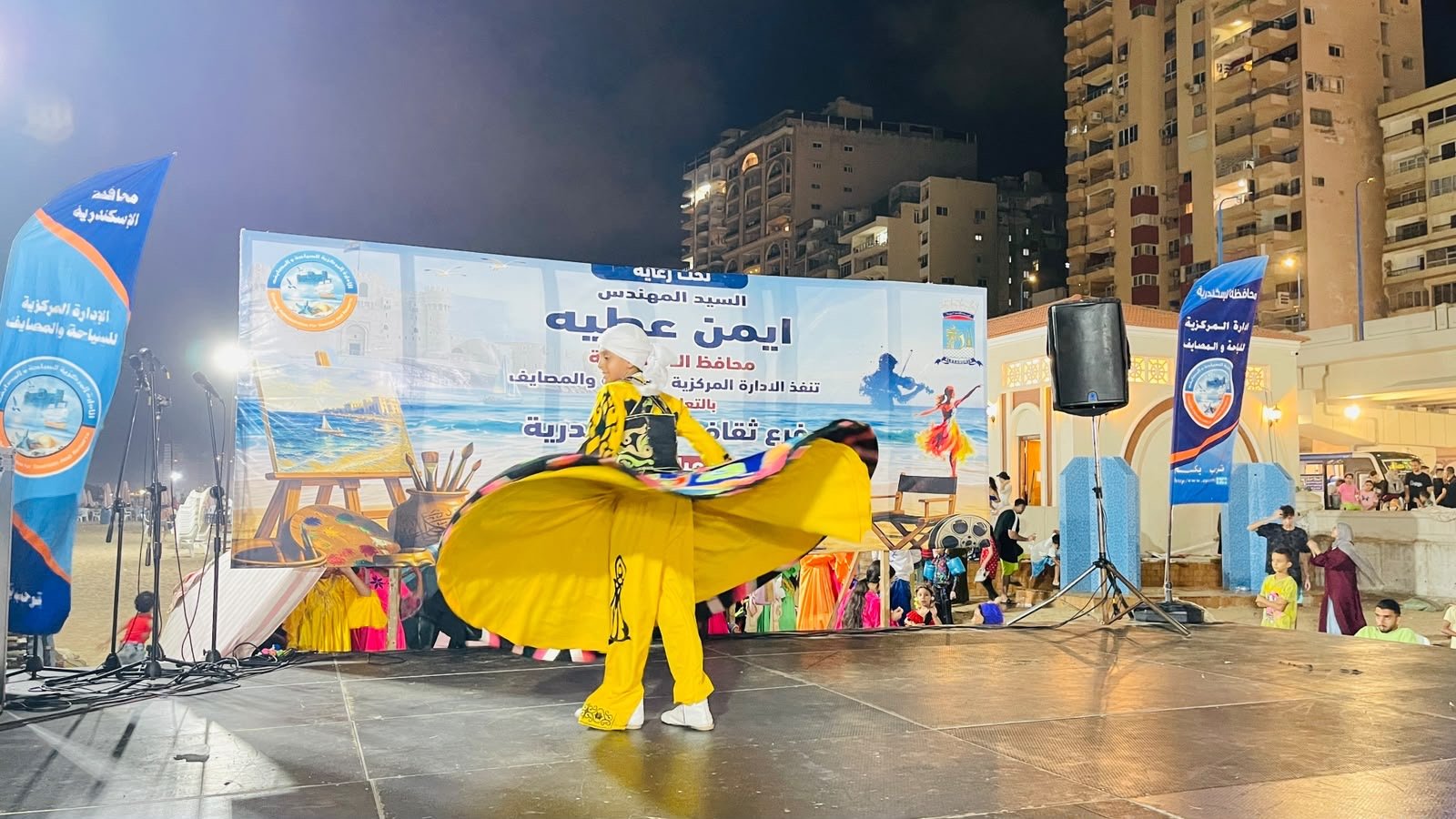 وسط أجواء احتفالية وتفاعل جماهيري.. «شاطئ الفن» يواصل فعالياته على شاطئ أبو هيف بالإسكندرية