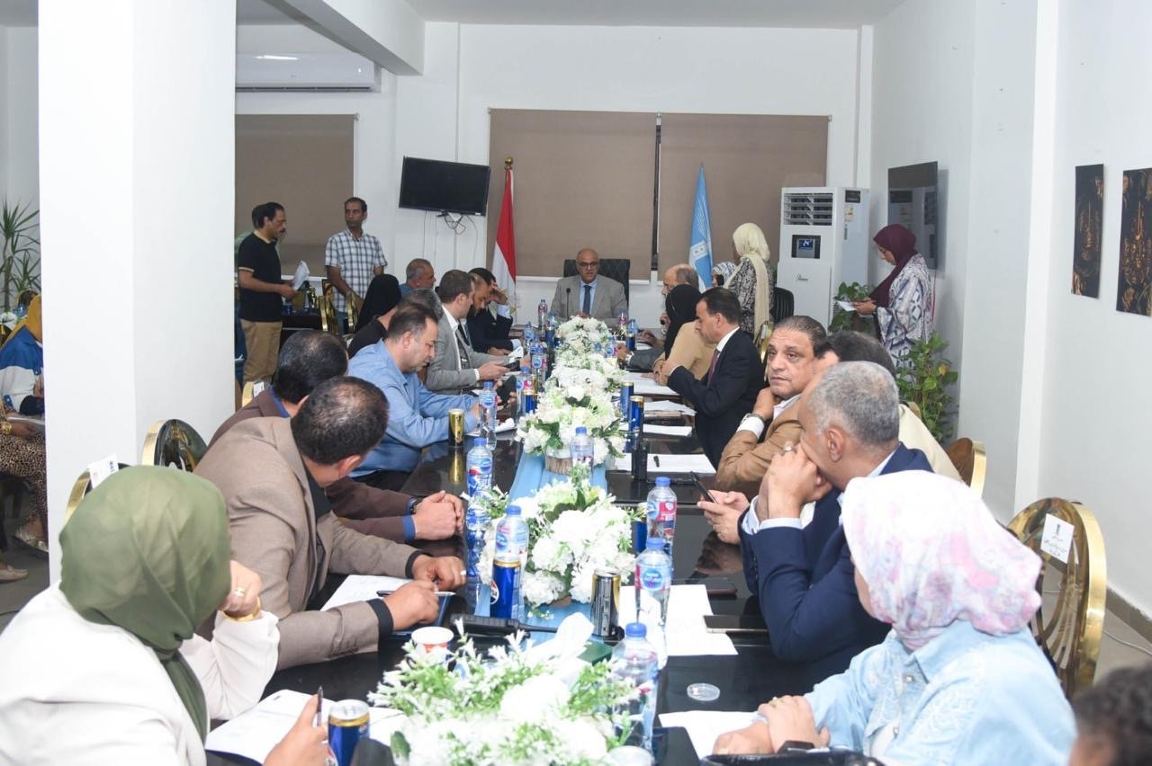 محافظ الإسكندرية: الشكاوى وخدمة المواطنين على رأس الأولويات.. 21 لقاءً جماهيريًا لمقابلة 530 مواطنًا