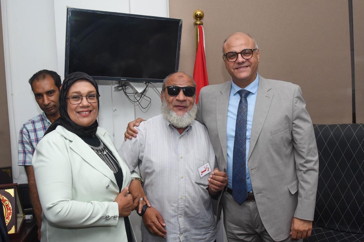 محافظ الإسكندرية: الشكاوى وخدمة المواطنين على رأس الأولويات.. 21 لقاءً جماهيريًا لمقابلة 530 مواطنًا
