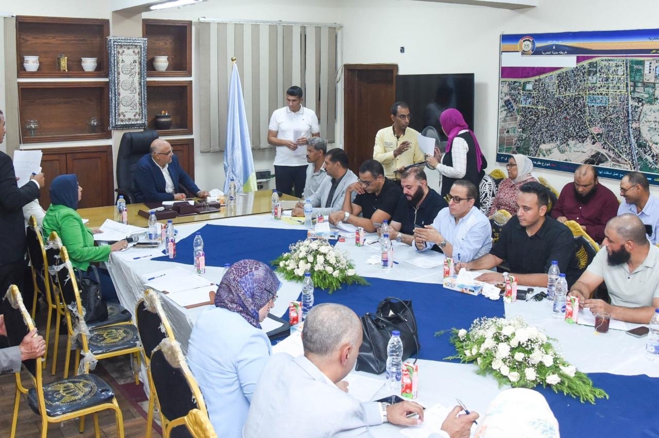 محافظ الإسكندرية يستجيب لمطالب المواطنين.. توفير 5 فرص عمل بينها 3 لذوي الهمم وعلاج 3 حالات على نفقة الدولة