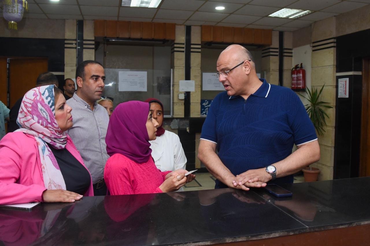 محافظ الإسكندرية يواصل لقاءاته الجماهيرية.. 7 فرص عمل فورية بينها 3 لذوي الهمم وحلول عاجلة لشكاوى المواطنين 4 محافظ الإسكندرية يواصل لقاءاته الجماهيرية.. 7 فرص عمل فورية بينها 3 لذوي الهمم وحلول عاجلة لشكاوى المواطنين