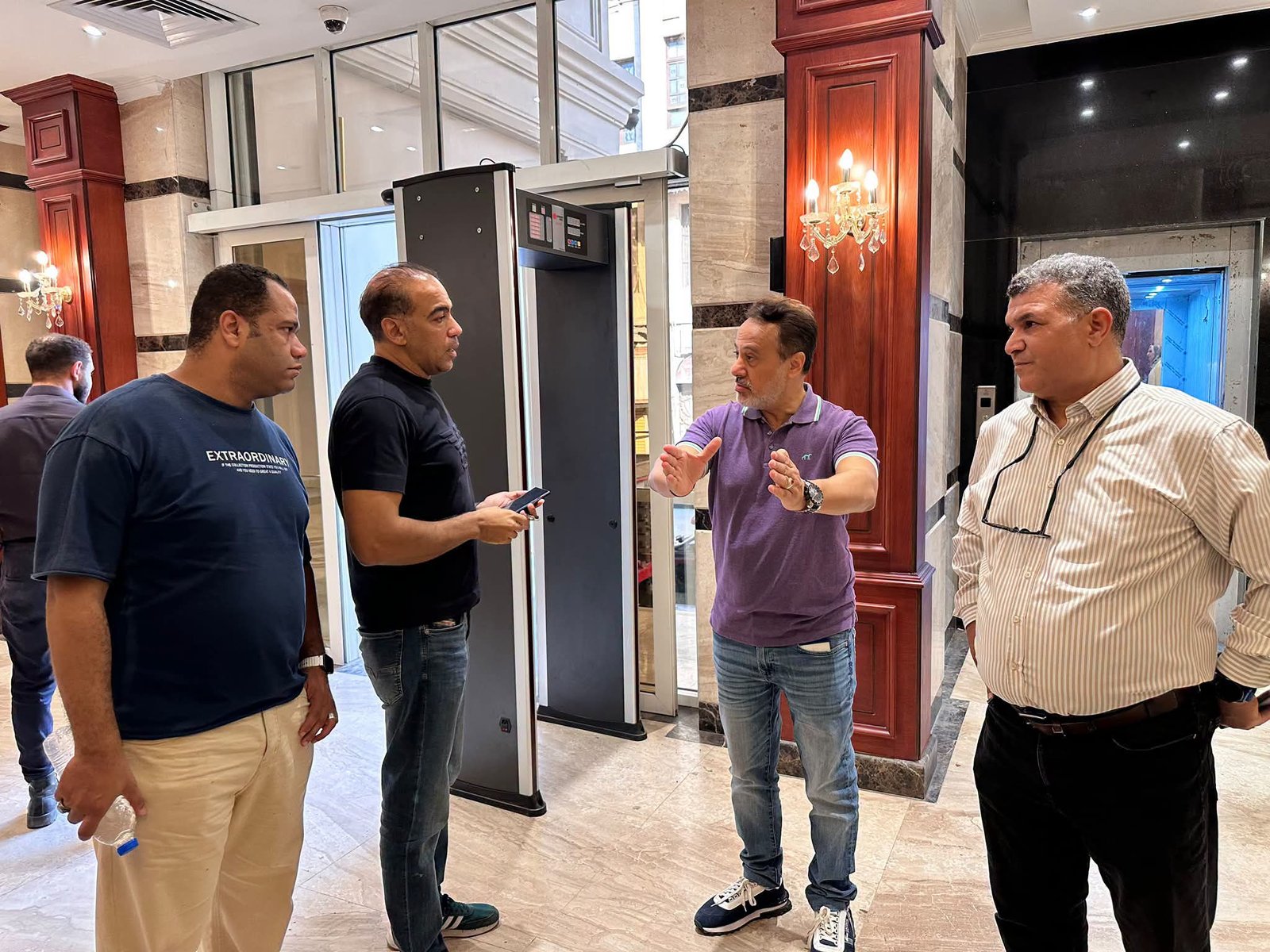 رئيس البيت الفني للمسرح يتفقد «مسرح مصر» استعدادًا لافتتاحه وبدء نشاطه 2 رئيس البيت الفني للمسرح يتفقد «مسرح مصر» استعدادًا لافتتاحه وبدء نشاطه