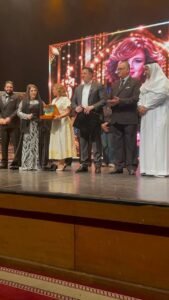 مهرجان روائع للإبداع الدولي يكرّم نجوم الفن ويحتفي برسالة «أن تكون إنسانًا»