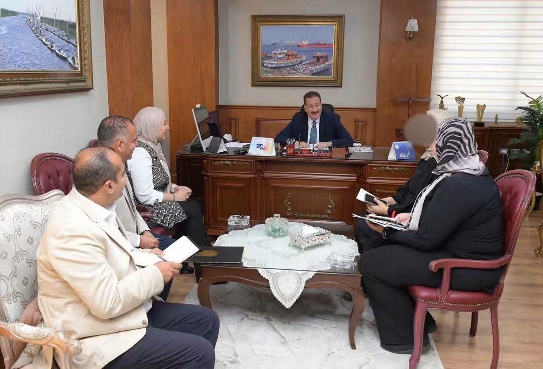 محافظ بورسعيد يتكفل بتجهيز عروس وإقامة حفل زفافها بالكامل على نفقة المحافظة