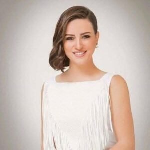 ريهام عبدالغفور تكشف فقدانها إحساس الأمان بعد وفاة والدها: مهما حققت من نجاحات لن يعوضني غيابه