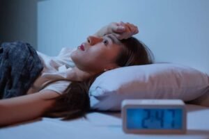 لماذا تستيقظ في منتصف الليل في نفس التوقيت؟ 5 أسباب تستحق الانتباه 4 لماذا تستيقظ في منتصف الليل في نفس التوقيت؟ 5 أسباب تستحق الانتباه