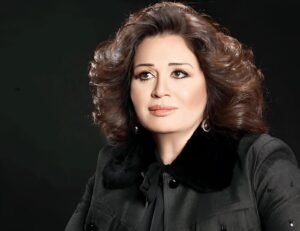إلهام شاهين تفتح النار على تغير كواليس التصوير: المنتجون «دلعوا الفنانين» 3 إلهام شاهين تفتح النار على تغير كواليس التصوير: المنتجون «دلعوا الفنانين»