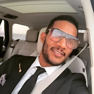محمد رمضان يحتفل بتخطي «ليلتنا بوم بوم» 4 ملايين مشاهدة 2 محمد رمضان يحتفل بتخطي «ليلتنا بوم بوم» 4 ملايين مشاهدة