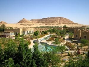سيوة.. رحلة إلى واحة مصرية تجمع بين الطبيعة والتاريخ والمغامرة