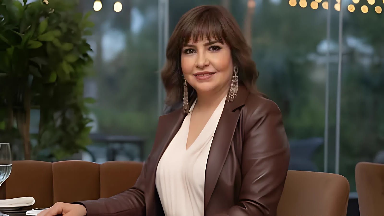 فاطمة الكاشف تكشف حقيقة مساعدة زملائها لها بعد غيابها عن الساحة الفنية