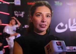 هبة يسري تحسم الجدل حول مشهد القبلة في فيلم الهوى سلطان