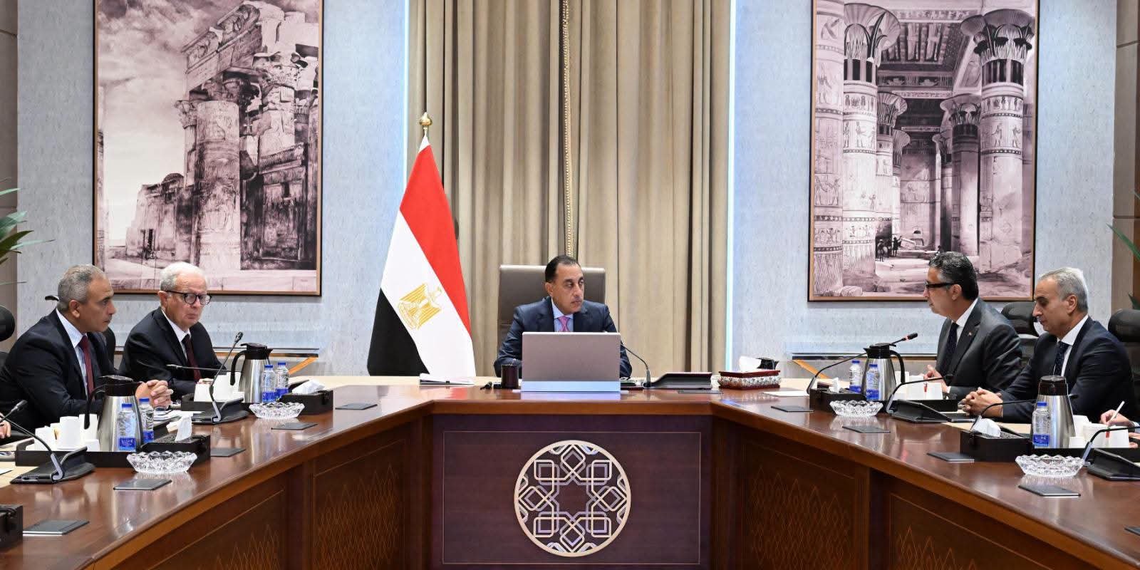 رئيس الوزراء يتابع ضبط حركة الأسواق والأسعار.. مبادرة لتخفيض أسعار 30 سلعة وافتتاح 20 فرعًا لـ«كاري أون»