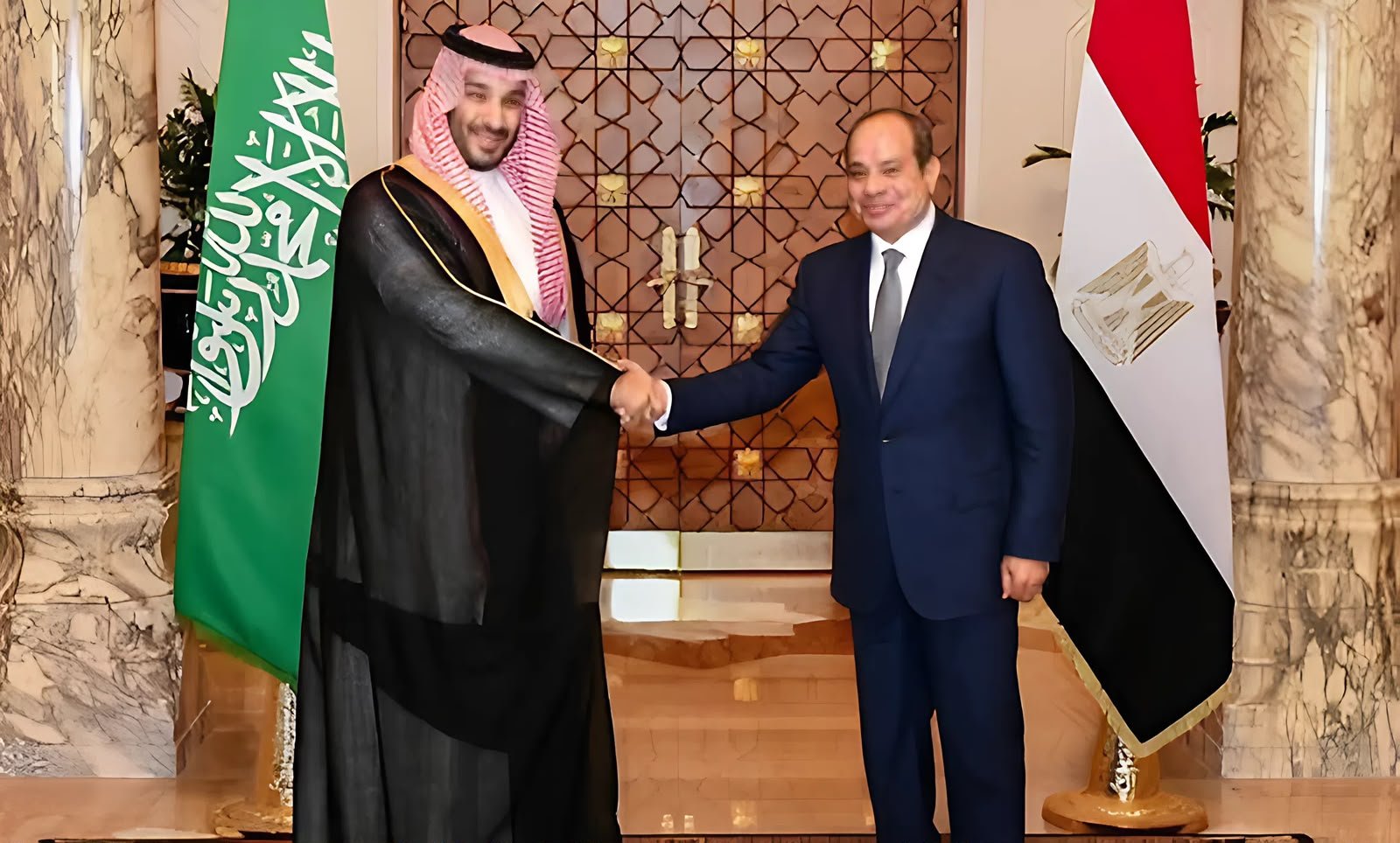 الرئيس السيسي يهنئ خادم الحرمين وولي العهد بمناسبة اليوم الوطني السعودي ويؤكد قوة العلاقات بين البلدين