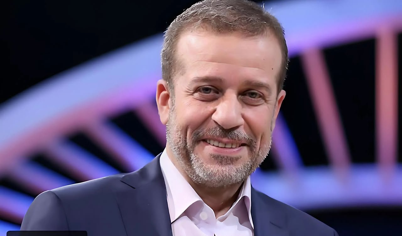 شريف منير يكشف تفاصيل شعوره بعد تكريمه في مهرجان ظفار الدولي للمسرح