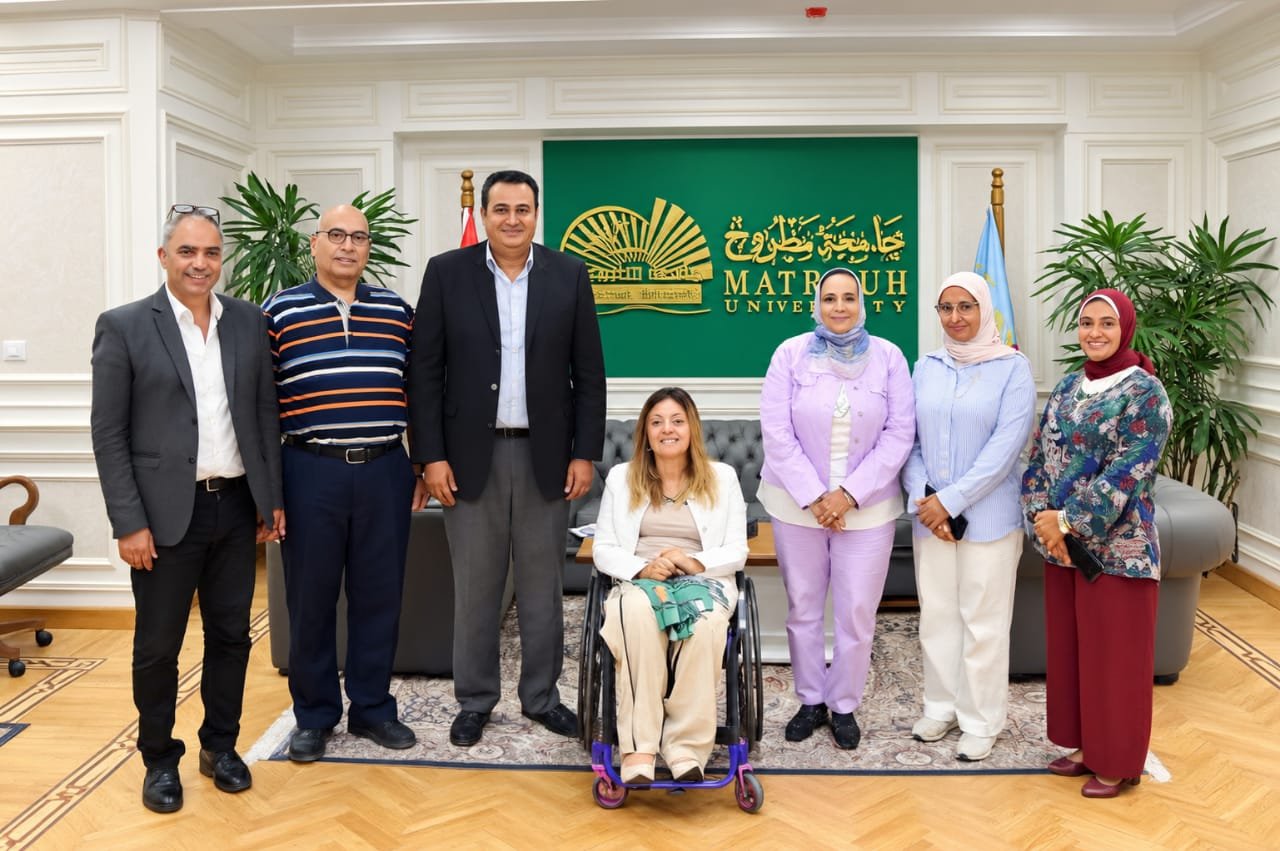 جامعة مطروح تعزز الخدمات الجامعية للطلاب ذوي الإعاقة بالتعاون مع المجلس القومي