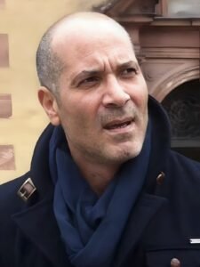 في ذكرى ميلاده.. الفنان كمال السيد مسيرة فنية حافلة بين الكوميديا والدراما