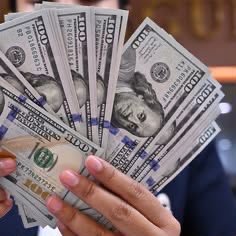 سعر الدولار اليوم الجمعة 18 سبتمبر 2026.. أعلى سعر للبيع يصل إلى 52.21 جنيه في البنك المركزي المصري